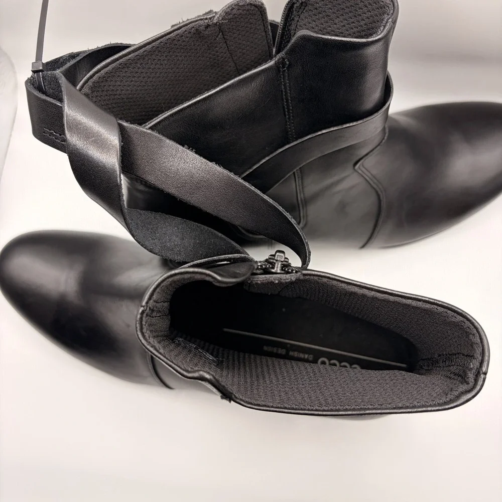 ECCO Womens 11-11.5 EU 42 Black Leather Ankle Boots Zip Block Heel 27317301001